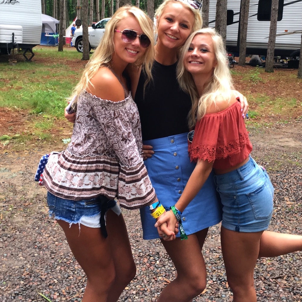 American eagle over the shoulder long sleeve!